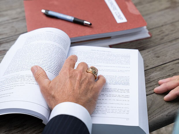 Attorney providing realistic criminal defense advice to a client